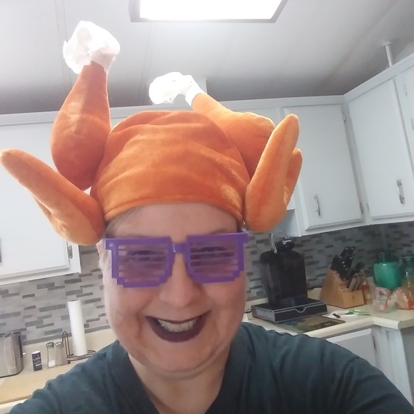 Meet your Posher, Monika - Picture 2 of 3